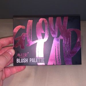 Glow up blush palette